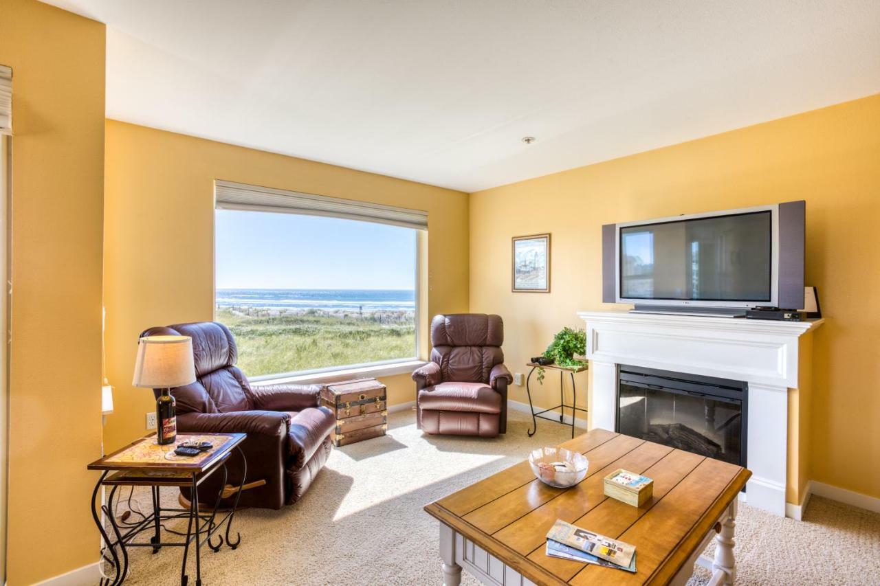 Beach Views Apartment Westport Luaran gambar