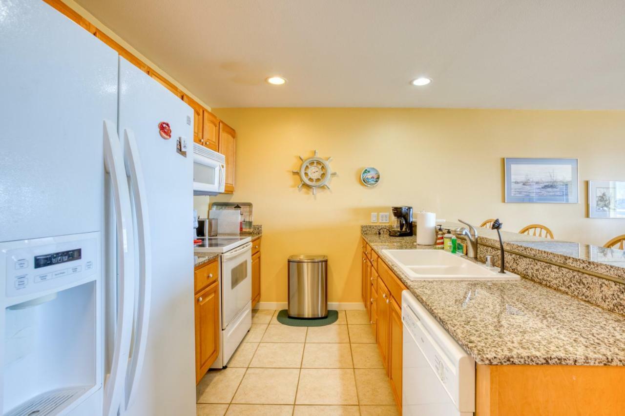 Beach Views Apartment Westport Luaran gambar