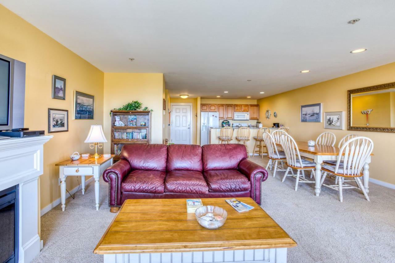 Beach Views Apartment Westport Luaran gambar