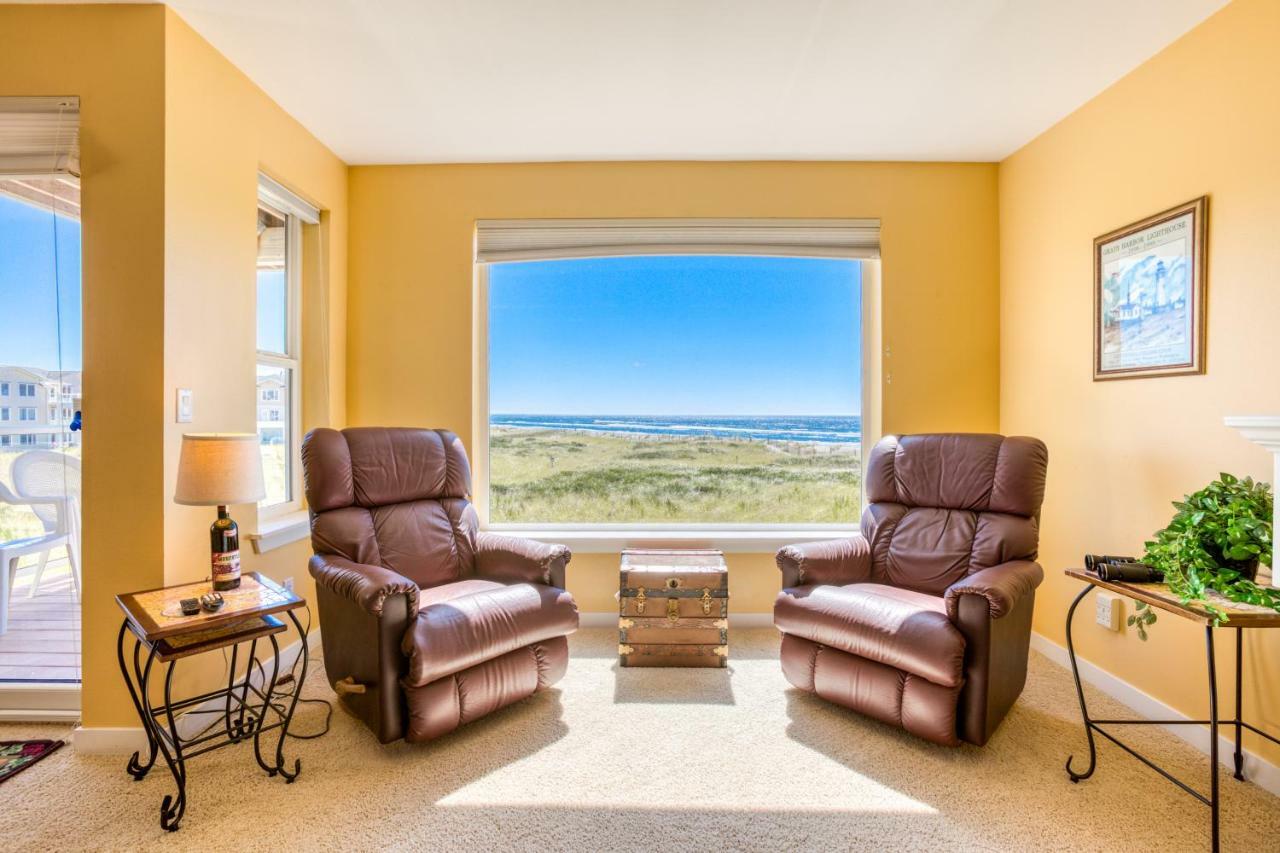 Beach Views Apartment Westport Luaran gambar