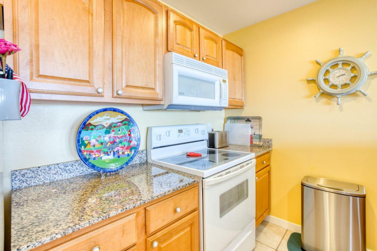 Beach Views Apartment Westport Luaran gambar
